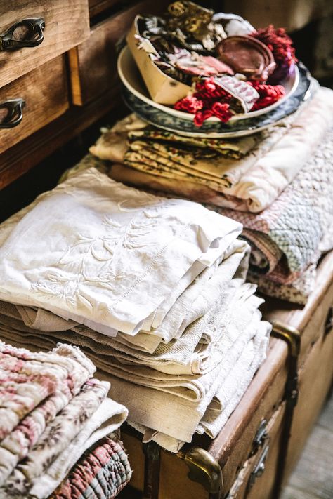 Online French Boutiques We Love French Country Baskets, Farm Market Ideas, French Country Aesthetic, French General Fabric, French Country Fabric, Country Boutique, French Boutique, French Market Basket, Country Aesthetic