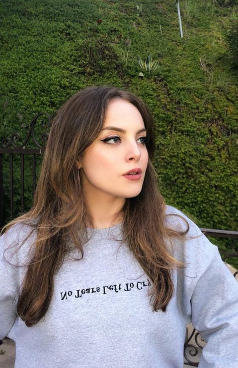 Elizabeth Gillies Liz Gilles, Dynasty Outfits, Queen Liz, Jade West, Liz Gillies, Elizabeth Gillies, Victoria Justice, Girl Crushes, Woman Crush