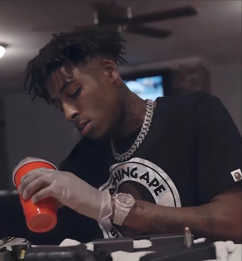 Youngboy Pfp, Nba Youngboy Outfits, Youngboy Nba, Youngboy Outfits, Dc Banner, Lil Top, Nba Baby, Iconic Outfits, Nicki Minaj Pictures