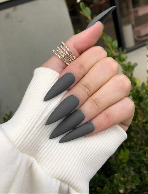 Grey Matte Nails Design, Dark Gray Nail Ideas, Gray Almond Nails, Grey Stiletto Nails, Micro French Nails, Short Stiletto Nails, Grey Matte Nails, Grey Acrylic Nails, Short Stiletto