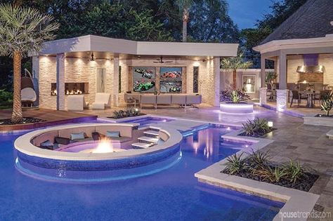 A couple formulates their backyard ideas around design concepts they saw on a trip to Hawaii Moderne Pools, Sunken Fire Pits, Fire Pit Seating Area, Luxury Swimming Pools, Fire Pit Seating, Tropical Pool, Luxury Pools, Design Blogs, Modern Pools