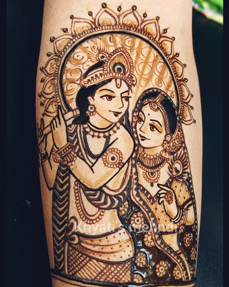 Very famous bridal figures in mehndi #mehndi #bridalmehndi #radhakrishna Wedding Theme Mehendi Designs, Radhakrishnan Mehndi Designs, Radha Krishna Mehndi Design Bridal, Radhakrishna Mehndi Design, Bridal Mehndi Figures, Krishna In Mehndi, Radhe Krishna Mehndi Designs, Figure Mehndi Designs, Radha Krishna Mehndi Design