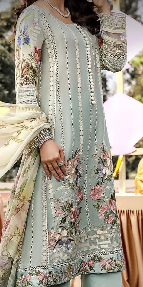 New Kurti Designs 2023, Kurti Designs 2023, Floral Kurtis, Kurti 2023, Eid Outfit Ideas, Lace Suit, Latest Dress Design, Iranian Women Fashion, Long Kurti Designs