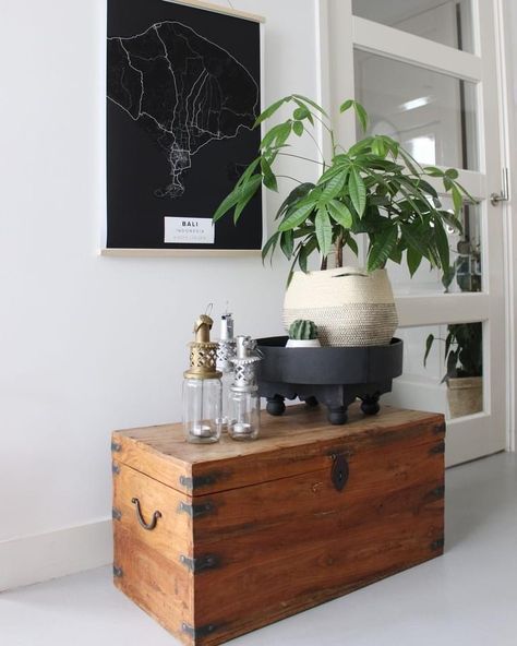 Neutral Dining Room, Wooden Trunk, Wood Table Diy, Earthy Home, Living Room Design Inspiration, Wooden Chest, Rustic Dining, Furniture Set, Stylish Furniture