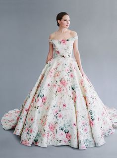 Garden wedding dress www.mccormick-weddings.com Flower Print Gown, Pink Wedding Gown, Floral Print Wedding Dress, Brides Photography, Garden Wedding Dress Guest, Colored Wedding Gowns, Floral Wedding Gown, Wedding Gown Inspiration, Moda Floral