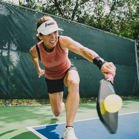 Bosu Ball, Ball Aesthetic, Plank Pose, Now Playing, Sports Complex, Strength Workout, Upper Body Workout, Fast Growing, Ping Pong