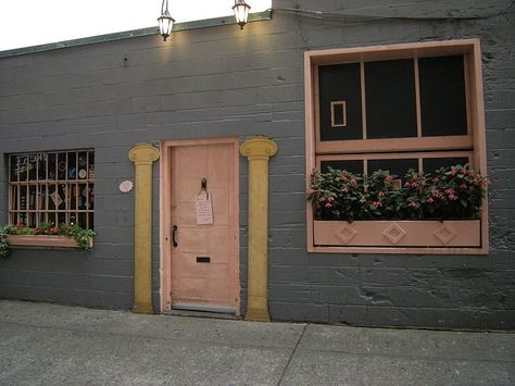 The Pink Door - Thrillist Seattle Post Alley Seattle, Seattle Restaurants, Cheap Patio, Pink Door, Pike Place Market, Pike Place, Bay View, On The Road Again, Patio Doors