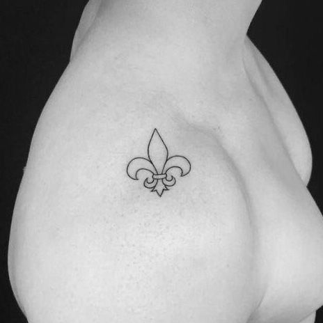 Lis Tattoo, Pisces Tattoo Designs, Pisces Tattoos, Lily Tattoo, Book Tattoo, Brooklyn Baby, Time Tattoos, Dope Tattoos, Boarding School