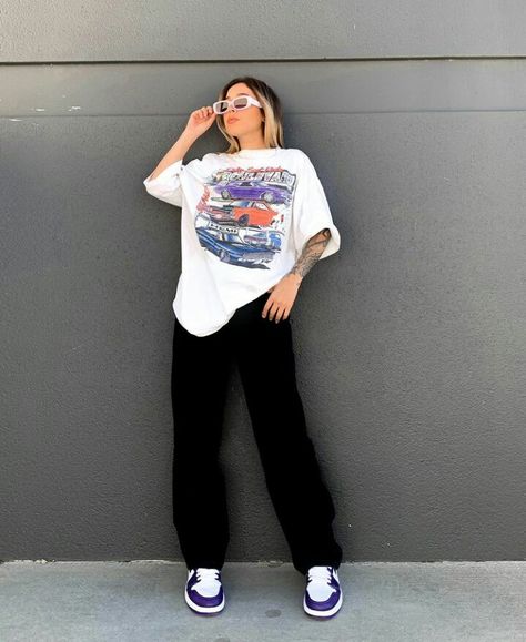 Fire Clothes, Oversize Tshirt Outfits, Baggy Clothes, Outfit Inspo Casual, Tomboy Outfits, Tomboy Style Outfits, Streetwear Fashion Women, Cute Comfy Outfits, Tomboy Fashion