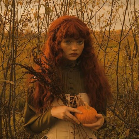 Ginger Profile Pic, People Drawing Reference Photos, Fall Fairy Aesthetic, Ginger Haired Woman, Autumn Reference, Autumn Aesthetic Photography, Autumn Character, Photography Of People, Autumn Portrait