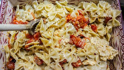 Baked Feta Pasta Recipe From TikTok | Recipe - Rachael Ray Show Rachael Ray Recipes, Feta Pasta, Famous Recipe, Beef Stew Recipe, Tomato Pasta, Easy Pasta Recipes, Vegetarian Recipes Easy, Easy Pasta, Stew Recipes