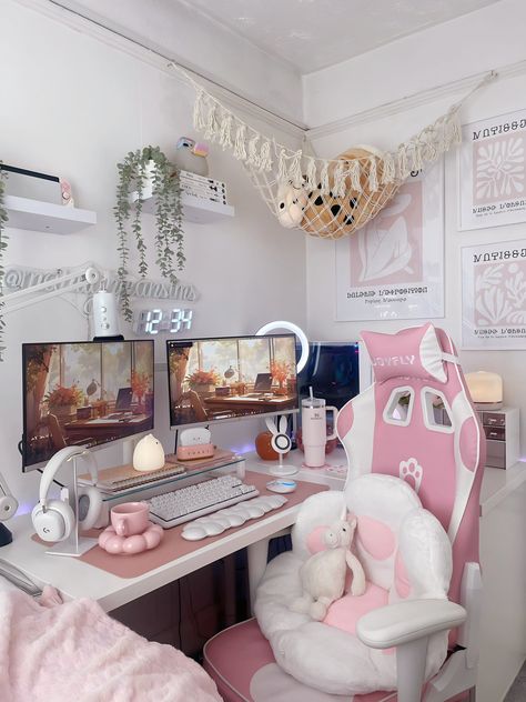 Cozy Gaming Setup Aesthetic Bedroom Aesthetic Gaming, Sims World, Cozy Bedroom Aesthetic, Bedroom Aesthetic Cozy, Aesthetic Gaming, Cozy Gaming, Aesthetic Cozy, I Love Your, Awesome Bedrooms