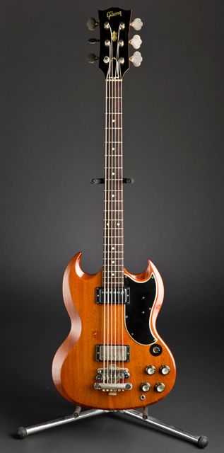 Steve Howe’s 1964 Gibson EB-6 Relic Guitar, Steve Howe, Andy Summers, Baritone Guitar, Gibson Electric Guitar, Famous Guitars, Marc Bolan, Music Center, Unique Guitars