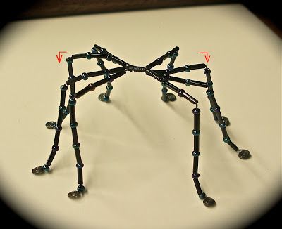 Spider Tutorial, Ready Steady Go, Wire Spider, Fish And Chip Shop, Spider Crafts, Christmas Spider, Spider Jewelry, Beaded Spiders, Insect Jewelry