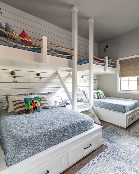 Lake House Bunk Rooms, Built In Bunkbeds, Lakehouse Bedroom, Bunk Bed Room, Baddie Apartment, Diy Bunk Bed, Traditional Chic, Bunk Beds Built In, Bunk Rooms