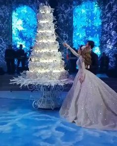 Extravagant Wedding Cakes, Lebanese Wedding, Dream Wedding Reception, Big Wedding Cakes, Extravagant Wedding, Dream Wedding Cake, Gorgeous Wedding Cake, Fancy Wedding, Crazy Cakes