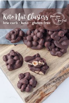 These Keto Chocolate Nut Clusters are the perfect quick and easy low carb sweet treat. WIth only 3 ingredients, they are ready in no time. Chocolate Nut Clusters, Nut Cluster Recipe, Chocolate Nuts Clusters, Peace Love And Low Carb, Nut Clusters, Chocolate Covered Nuts, Postre Keto, Keto Candy, Keto Treats