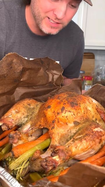 Brown Bag Turkey Recipe, Brown Bag Turkey, Turkey In A Bag, Thanksgiving Stuffing Recipes, Baked Turkey, Thanksgiving Sides, Brown Paper Bag, Thanksgiving Feast, Cooking Turkey