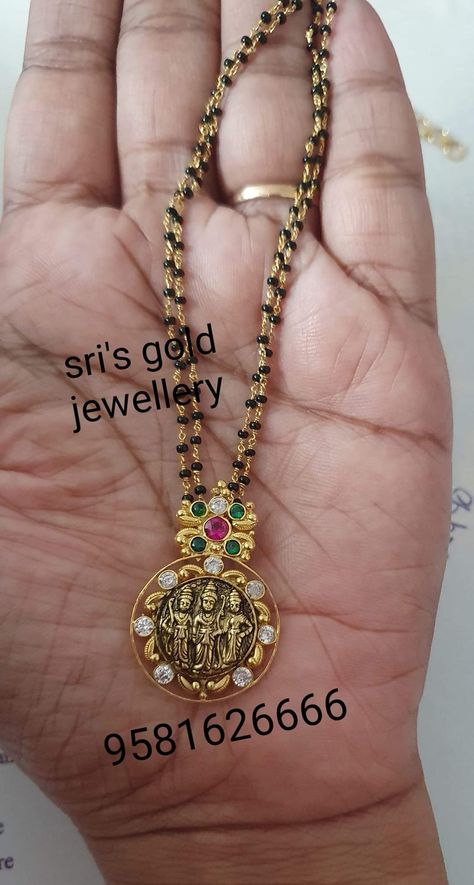 Sanku Chakra Namam, Govinda Namalu, Beaded Wedding Jewelry, Black Beads Mangalsutra Design, Diamond Pendants Designs, Diamond Wedding Jewelry, Beautiful Gold Necklaces, Gold Mangalsutra Designs, Handmade Gold Jewellery