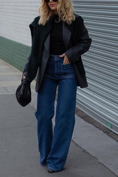 5 Fall Clearance Items To Buy Now!!! | The Thrill of the hunt Vintage High Waisted Jeans, Flare Jeans Outfit, Comfortable Pants, Black Flare, High Waisted Jeans, Jeans Outfit, Flared Jeans, Mode Inspiration, Style Chic