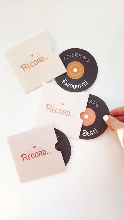 Diy Cards For Boyfriend, Happy Birthday Cards Diy, Anniversaire Diy, Diy Best Friend Gifts, Record Vinyl, Birthday Gifts For Boyfriend Diy, Diy Birthday Gifts For Friends, Birthday Card Craft, Cards For Boyfriend