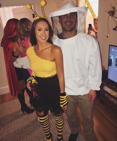 Women Bumble Bee Costume, Couple Halloween Costumes Bee And Bee Keeper, Bee Women Costume, Bee Party Outfit, Bumble Bee Diy Costume, Bee And Bee Keeper Costume Couple, Womens Bee Costume, Bumble Bee And Bee Keeper Costume, Bee Costume Diy Woman