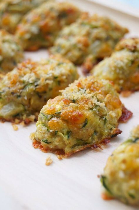 Easy and Healthy Zucchini Tots Zucchini Side Dish Recipes, Weight Watchers Appetizers, Zucchini Tots, Zucchini Side Dishes, Egg Replacer, Zucchini Recipe, Stuffing Casserole, Healthy Zucchini, Easy Zucchini