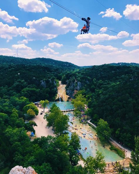 Turner Falls Is Only Two Hours From Dallas And Is Absolutely Breathtaking - Narcity Turner Falls Oklahoma, Turner Falls, Oklahoma Travel, Texas Parks, Family Trips, Spring Nature, Summer 24, Amazing Destinations, Great View