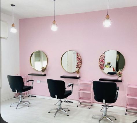 Salon Suite Decor Small Spaces, Studio Pia, Salon Suite Decor, Beauty Shop Decor, Makeup Studio Decor, Esthetician Room Decor, Hair Salon Design, Hair Salon Interior, Tidy Room