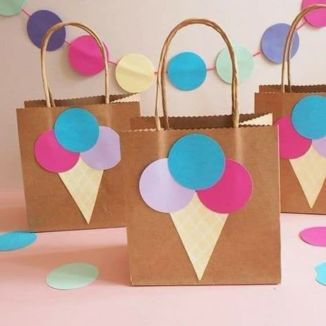 Ice Cream Birthday Party Theme, Craft Ideas For Beginners, Ice Cream Party Theme, Candy Theme Birthday Party, Brown Paper Bags, Cream Birthday Party, Decorated Gift Bags, Ice Cream Birthday Party, Diy Projects Easy