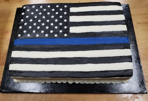 Police Buttercream Cake, Law Enforcement Cake Ideas, Police Officer Graduation Cake, Police Cakes Ideas, Police Academy Cake Graduation, Police Officer Cake Ideas, Police Officer Birthday Cake, Police Grooms Cake, Cop Retirement Cake