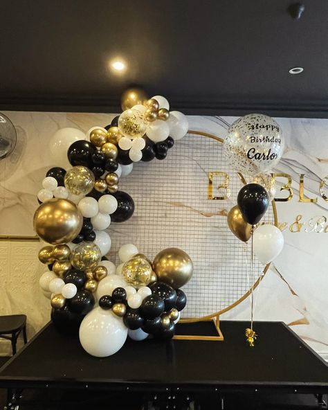 Balloon Garland with Confetti Personalised Balloon Bouquet @byblosadelaide #partysuperstore #balloongarland #confettiballoons #persoanlisedballoons #heliumballoons #balloons #balloonbouquet #adelaideballoons #balloondecor #balloondelivery #adelaideballoonstylist #adelaideballoonshop #adelaideballoondecor #partyshop #partysupplies Balloons Galore, Fall Birthday Parties, Personalized Balloons, Balloon Shop, Balloon Delivery, Balloon Columns, Fall Birthday, Confetti Balloons, Helium Balloons