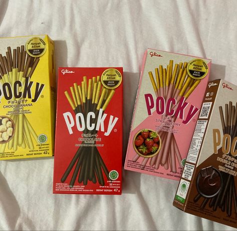 Japanese Sweets Aesthetic, Pocky Aesthetic, Smeg Mini Fridge, Chibi Spider, Han Lue, Sweets Aesthetic, Pocky Sticks, Snack Cart, Fruit Chip