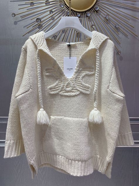 Celine Crochet, Butterfly Sweatshirt, Fashion Shoes Heels, New Sweater, Resort Fashion, Knit Outfit, Luxury Brand, Daily Fashion, Fashion Boutique