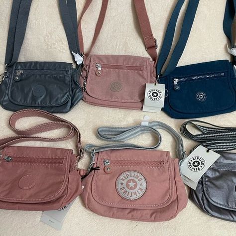 It's like a picture. Very satisfied! Navy Crossbody Bag, Monkey Keychain, Kipling Bags, Green Purse, Convertible Bags, Diy Sewing Clothes, Mini Crossbody Bag, Mini Crossbody, Cute Bags