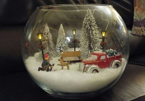 My fish bowl Christmas creation Christmas Fish Bowl Centerpiece, Fish Bowl Christmas Centerpiece, Glass Bowl Christmas Decorations, Large Fish Bowl Decor Ideas, Fish Bowl Snow Globe, Fish Bowl Christmas Decorations, Fishbowl Christmas Decoration, Christmas Fish Bowl Ideas, Cute Fish Bowl Ideas