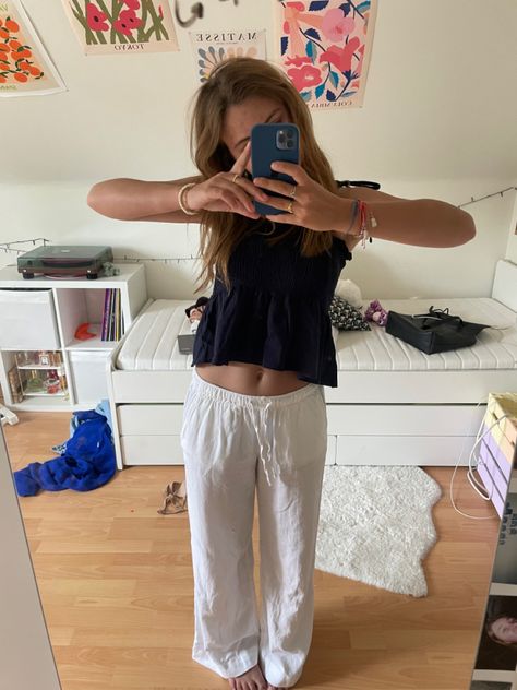 Swedish Clothing Style, Sweden Aesthetic Outfit, Swedish Summer Outfits, Stockholm Style Aesthetic, Swedish Outfit, Grandmother Outfit, Coastal Grandmother Outfits, Aesthetic Outfit Summer, Sweden Aesthetic