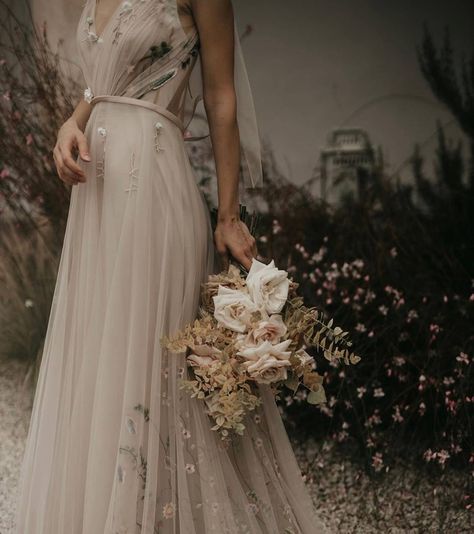 Oh My Dress, Dream Prom Dress, Rara Avis, Wedding Dresses Black, Dresses Fancy, Vilnius Lithuania, Floral Wedding Dress, Wedding Dresses With Sleeves, Courthouse Wedding