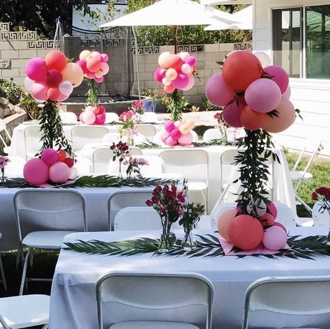 Balloon Centerpieces | Simi Valley, CA | Party Blitz Balloon Centerpieces Diy, Masquerade Centerpieces, Cheap Centerpieces, Unique Event Decor, Baby Balloons, Dinosaur Themed Birthday Party, Outdoor Birthday, Birthday Balloon Decorations, Simi Valley