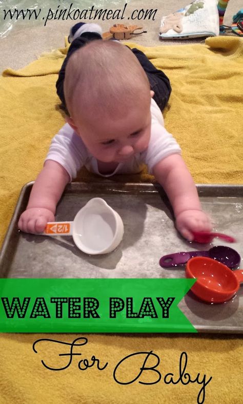 Baby Water Play - Sensory and Motor Play | Pink Oatmeal ALWAYS USE SUPERVISION WHEN PLAYING WITH WATER! Baby Zintuiglijk, Infant Classroom, Baby Sensory Play, Toddler Play, Water Play, Toddler Fun, Totally Awesome, Baby Sensory, Baby Time