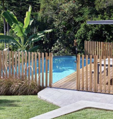 Swimming Pool Fencing Ideas, Aesthetic Pool Fence, Fencing Pool Ideas, Bamboo Pool Fence, Timber Batten Pool Fence, Modern Pool Fence Ideas, Wooden Fence Around Pool, Wood Pool Fence, Wooden Pool Fence