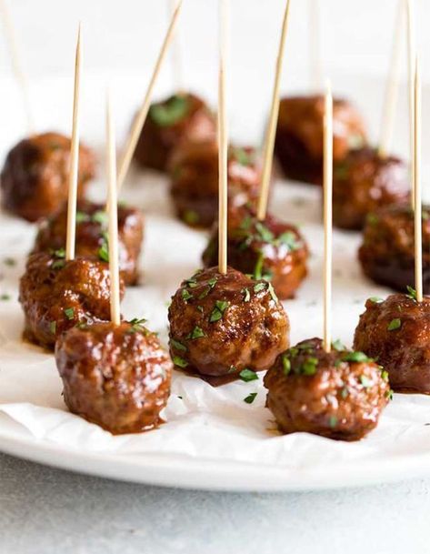 Meet Balls, Easy Teriyaki Meatballs, Meatball Bites, Recept Sandwiches, Meatloaf Meatballs, Sangria Party, Tasty Meatloaf Recipe, Spicy Meatball, Easy Meatball