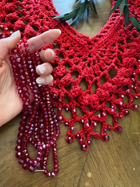 Crochet Tanks, Top Rojo, Outfits Latina, Crochet Outfits, شال كروشيه, Stitches Crochet, Crochet Ladies Tops, Crochet Wedding, Beaded Crochet