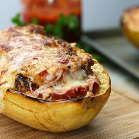 Chicken Parmesan Spaghetti Squash Recipe by Tasty Spaghetti Squash Recipes Chicken, Parmesan Spaghetti Squash, Stuffed Spaghetti Squash, Spaghetti Squash Recipe, Parmesan Spaghetti, Squash Recipe, Spaghetti Squash Recipes, Chicken Parm, Chicken Spaghetti