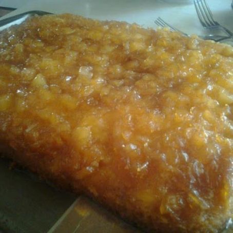 PINEAPPLE UPSIDE DOWN CAKE..EASY PEASY Recipe - (4.3/5) Recipes With Crushed Pineapple, Pineapple Upside Cake, Pineapple Upside Down Cake Recipe, Upside Down Cake Recipe, Box Cake Recipes, Box Cakes, Easy Peasy Recipes, Pineapple Recipes, Cake Easy