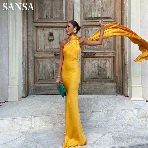 Sansa Golden Satin فساتين السهرة Mermaid Sleeveless Vestidos De Noche Floor-Length Elegant Backless Maxi Dress With Scarf, Black Quinceanera Dresses, Dress With Scarf, Halter Party Dress, Red Quinceanera Dresses, Quinceanera Dresses Blue, Satin Ball Gown, Backless Long Dress, Satin Evening Dresses