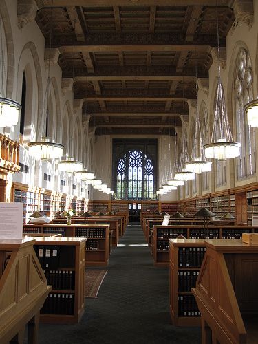 Yale Library, College Life Aesthetic, Library Reading Room, Yale Law, Beautiful Libraries, Study Environment, School Aesthetics, Law Library, Yale Law School