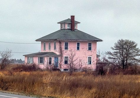 Plum Island Pink Spite House – Newbury, Massachusetts - Atlas Obscura Plum Island Massachusetts, Spite House, The Pink House, Manic Pixie, Plum Island, Cape Ann, Atlas Obscura, Pink House, Pink Houses