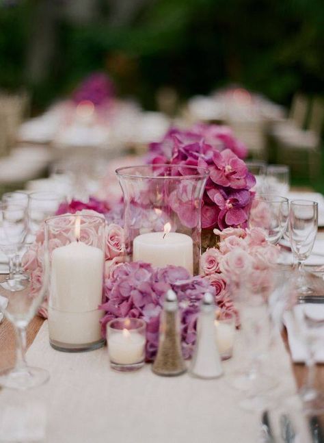 Centerpiece Purple, Wedding Decorations Diy Centerpiece, Candles And Flowers, Purple Centerpieces, Diy Centerpiece, Wedding Table Linens, Blue Wedding Inspiration, Hydrangeas Wedding, Hydrangea Purple