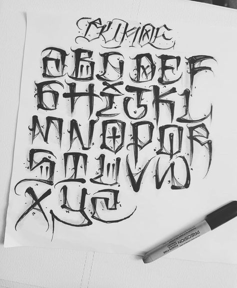 Luis Rivera on Instagram: “Puras pinches Letras 🔪🇲🇽🔥.#Chicano #chicanolettering #letras #letters #lettering #letterhead #letteringbyluis #graffiti #tattoos #yyctattoos…” Chicano Tattoos Lettering, Christus Tattoo, Letters Tattoo, Tattoo Lettering Alphabet, Alfabet Font, Tattoo Fonts Alphabet, Graffiti Lettering Alphabet, Lettering Styles Alphabet, Tattoo Lettering Design